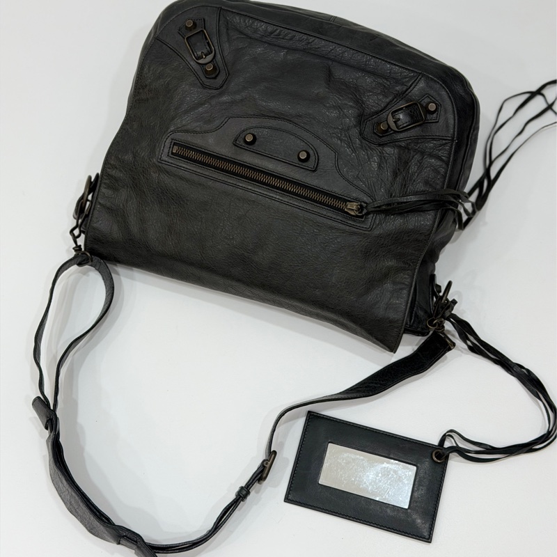 Balenciaga 巴黎世家 NeoFolk 黑色 郵差包 斜背包 肩背包 側背包 手提包-15