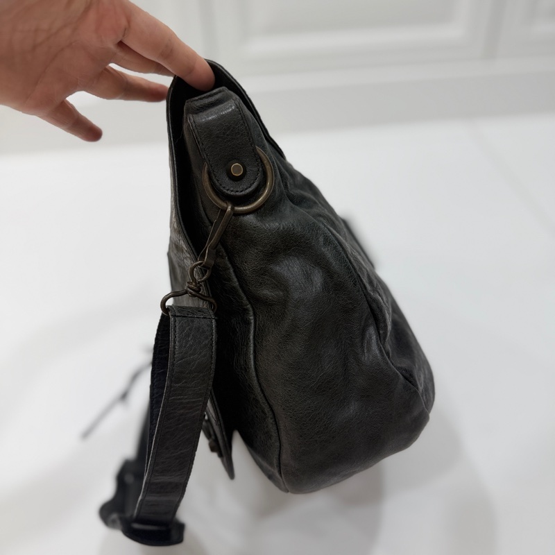 Balenciaga 巴黎世家 NeoFolk 黑色 郵差包 斜背包 肩背包 側背包 手提包-17