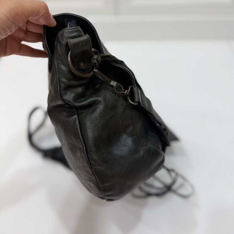 Balenciaga 巴黎世家 NeoFolk 黑色 郵差包 斜背包 肩背包 側背包 手提包-18