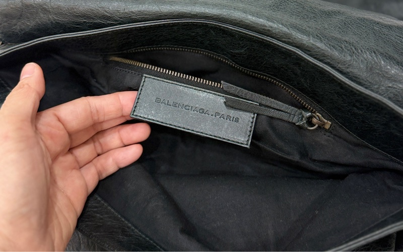 Balenciaga 巴黎世家 NeoFolk 黑色 郵差包 斜背包 肩背包 側背包 手提包-29