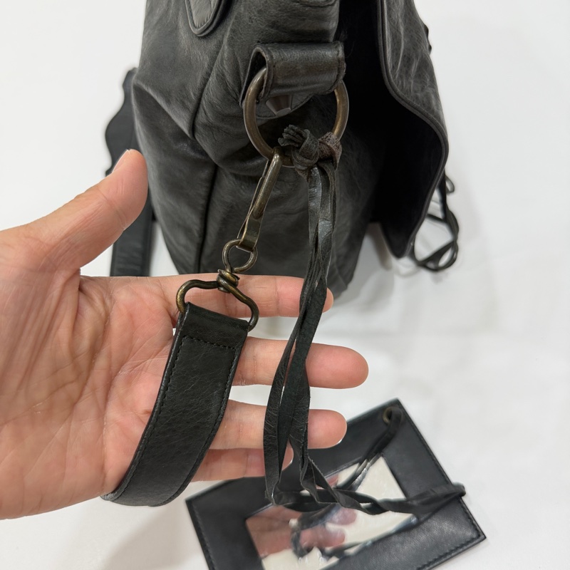 Balenciaga 巴黎世家 NeoFolk 黑色 郵差包 斜背包 肩背包 側背包 手提包-33