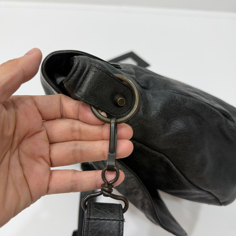 Balenciaga 巴黎世家 NeoFolk 黑色 郵差包 斜背包 肩背包 側背包 手提包-34