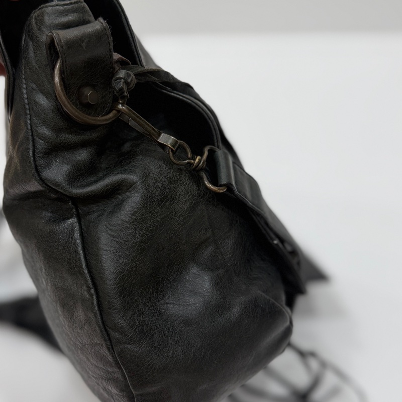 Balenciaga 巴黎世家 NeoFolk 黑色 郵差包 斜背包 肩背包 側背包 手提包-44