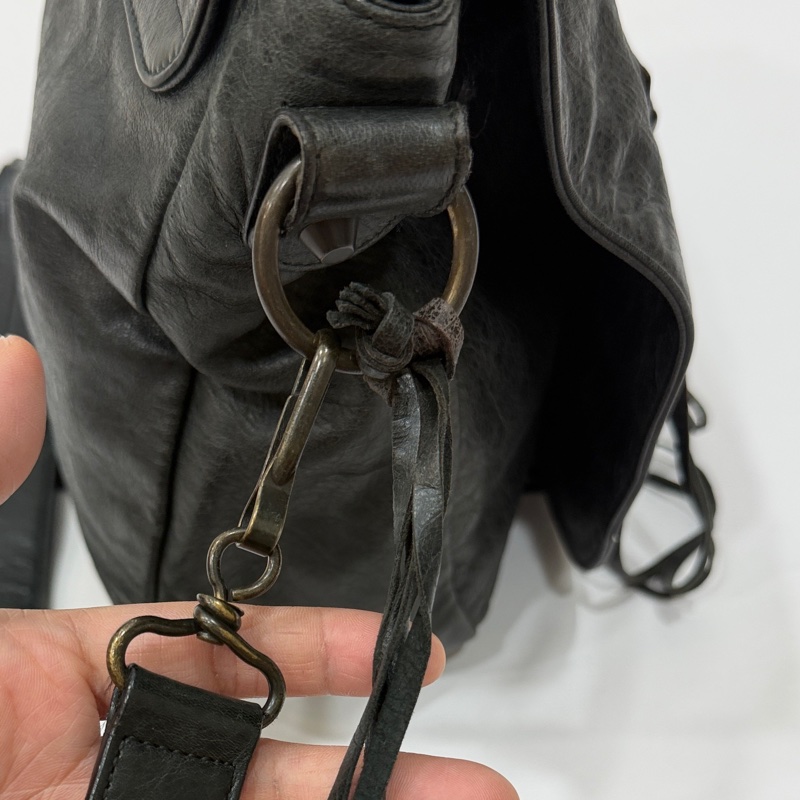 Balenciaga 巴黎世家 NeoFolk 黑色 郵差包 斜背包 肩背包 側背包 手提包-47