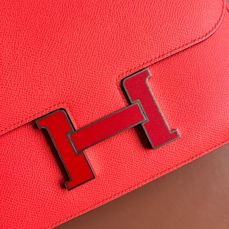 ::HERMES:: 愛馬仕 桃粉色銀邊琺瑯釦康康24 Constance 24-2