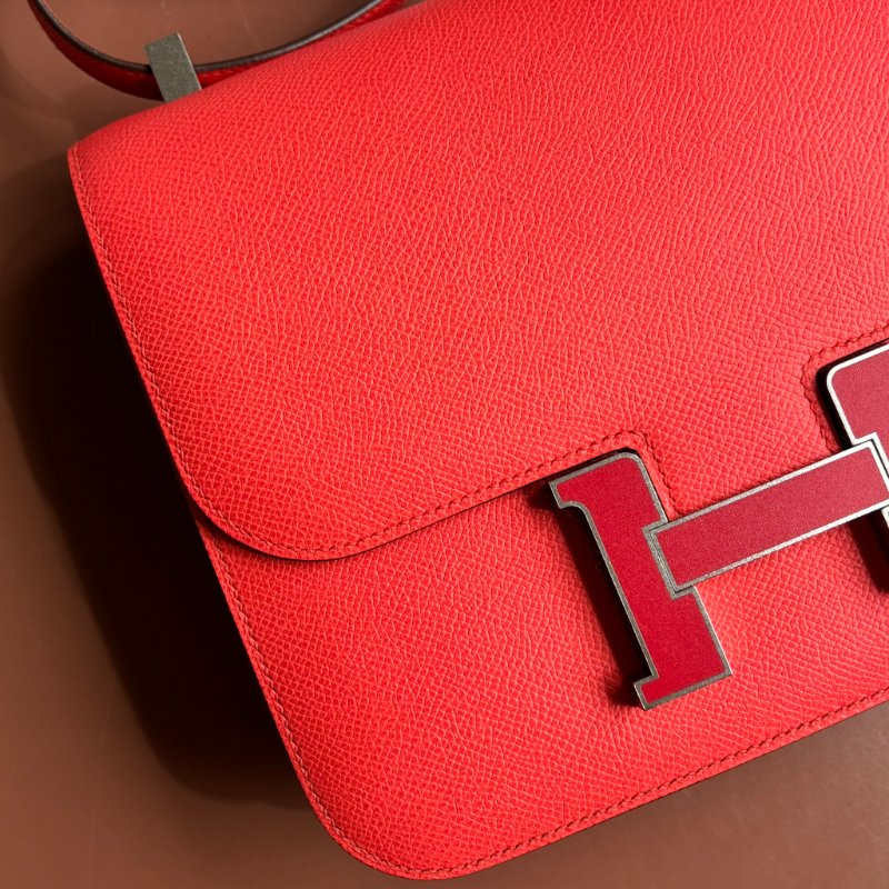 ::HERMES:: 愛馬仕 桃粉色銀邊琺瑯釦康康24 Constance 24-4