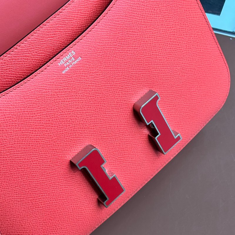 ::HERMES:: 愛馬仕 桃粉色銀邊琺瑯釦康康24 Constance 24-8