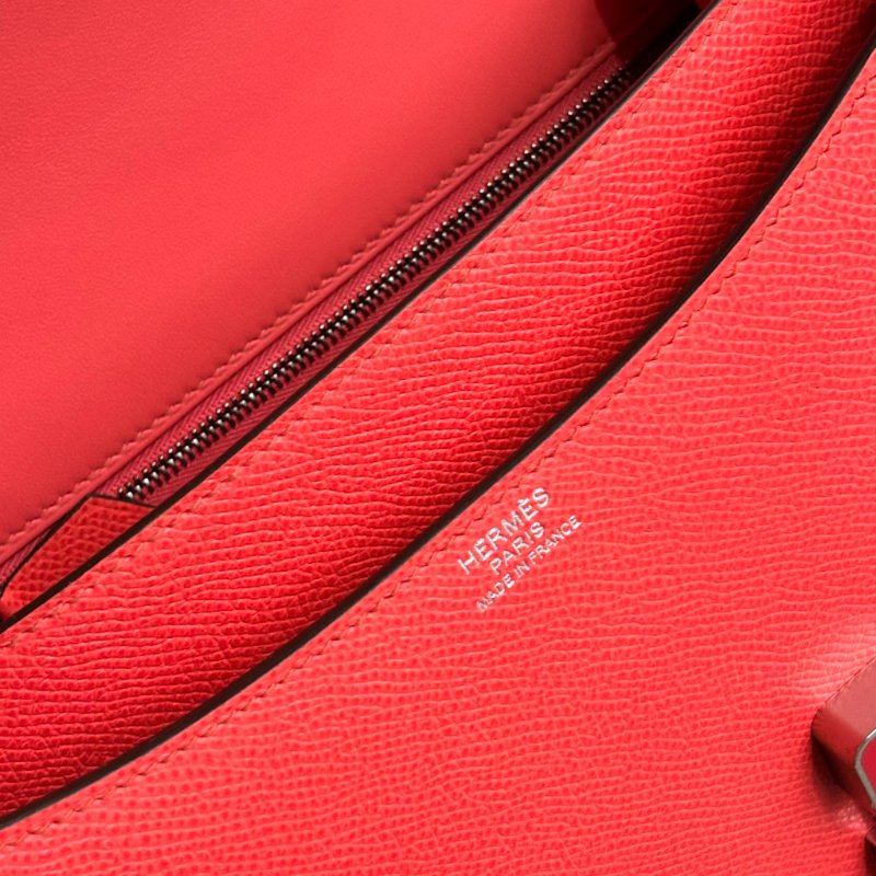 ::HERMES:: 愛馬仕 桃粉色銀邊琺瑯釦康康24 Constance 24-9