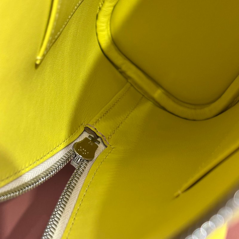 ::HERMES:: 萊姆黃拼色粉白拉鍊柏莉包 Bolide 25-16