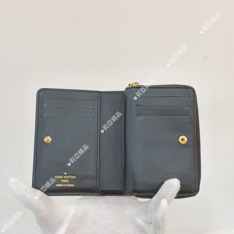 莉亞精品♡ LV M81599 LOU小羊皮壓紋錢包 二手-10