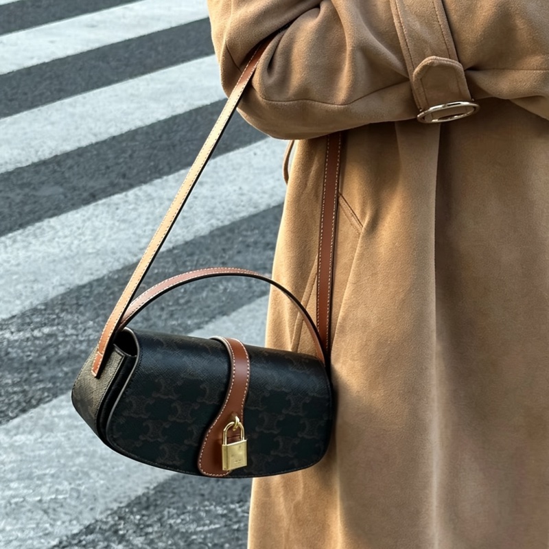 CELINE賽琳Tabou系列凱旋門老花鎖頭腋下包法棍包🥖🥖-7