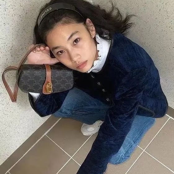 CELINE賽琳Tabou系列凱旋門老花鎖頭腋下包法棍包🥖🥖-18