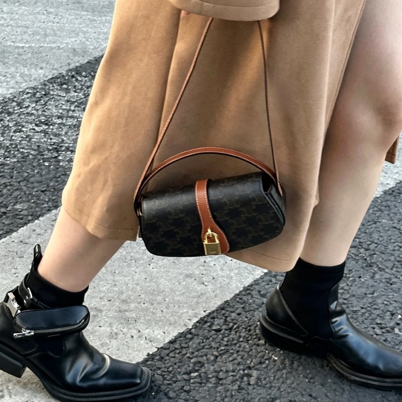 CELINE賽琳Tabou系列凱旋門老花鎖頭腋下包法棍包🥖🥖-24