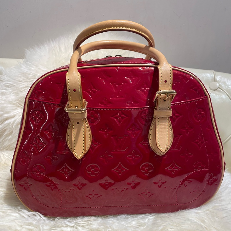 Lv 紅色漆皮保齡球袋-1