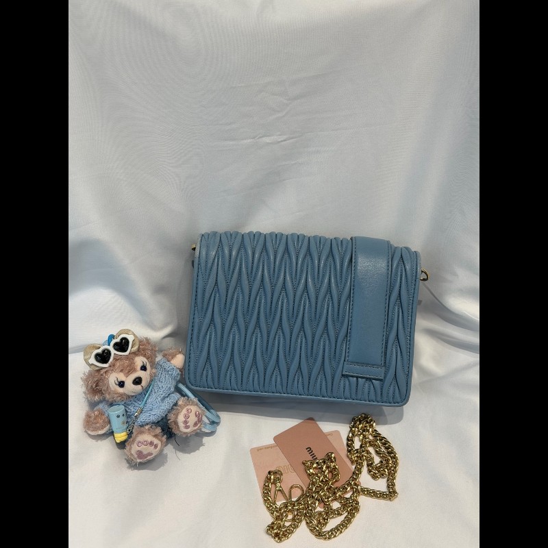 MIUMIU 藍色褶皺斜背包-1