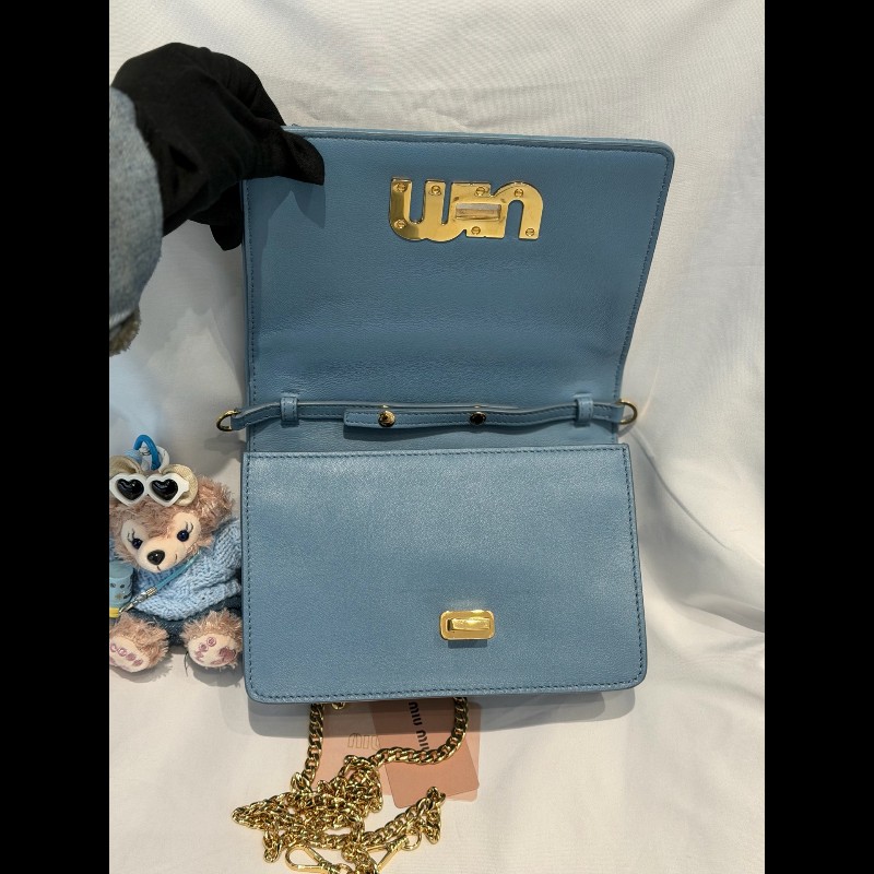 MIUMIU 藍色褶皺斜背包-11