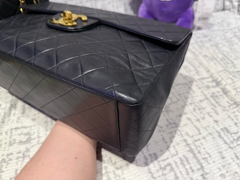 22弄 Chanel vintage 老香 古董包 黑金 羊皮 貝嫂包 maxi 34cm-15