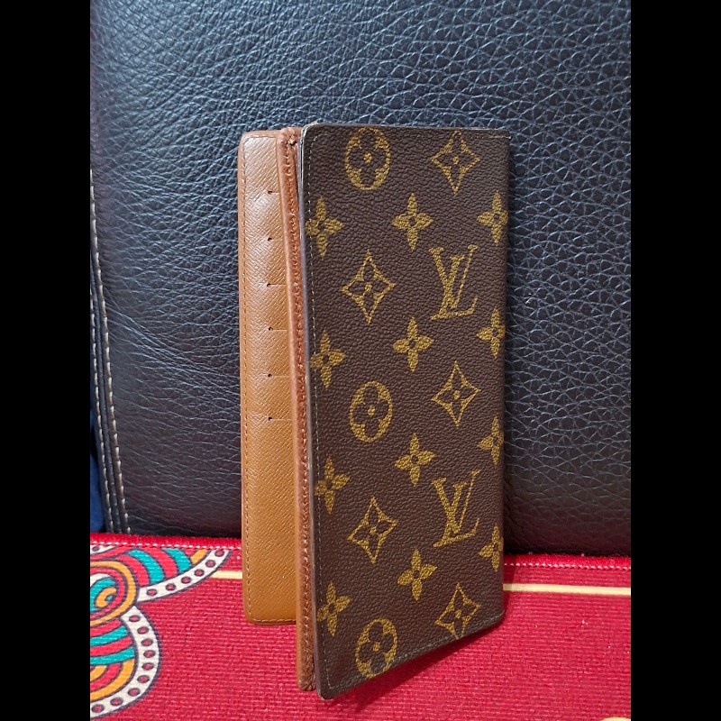 日本二手／LV／長夾／6卡+3鈔層-1