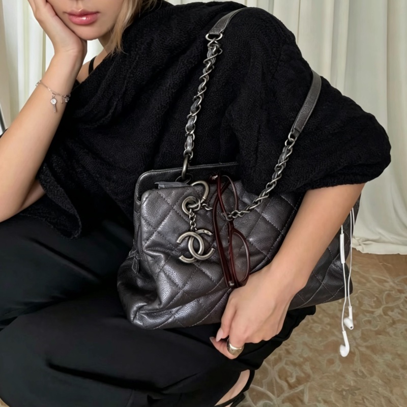 CHANEL香奈兒vintage系列經典黑銀荔枝皮單肩手提托特包🧳-5