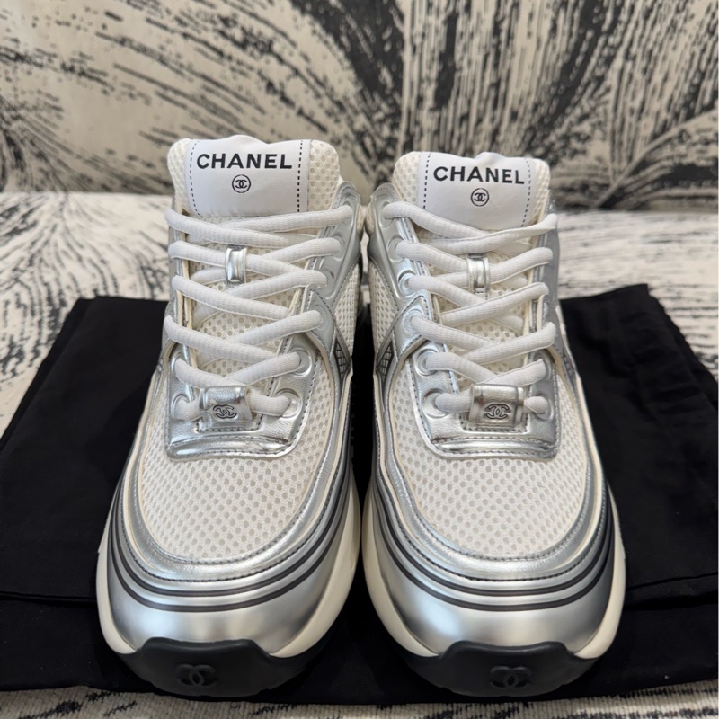 CHANEL 香奈兒銀角大王運動鞋尺碼：36碼 配塵袋-1