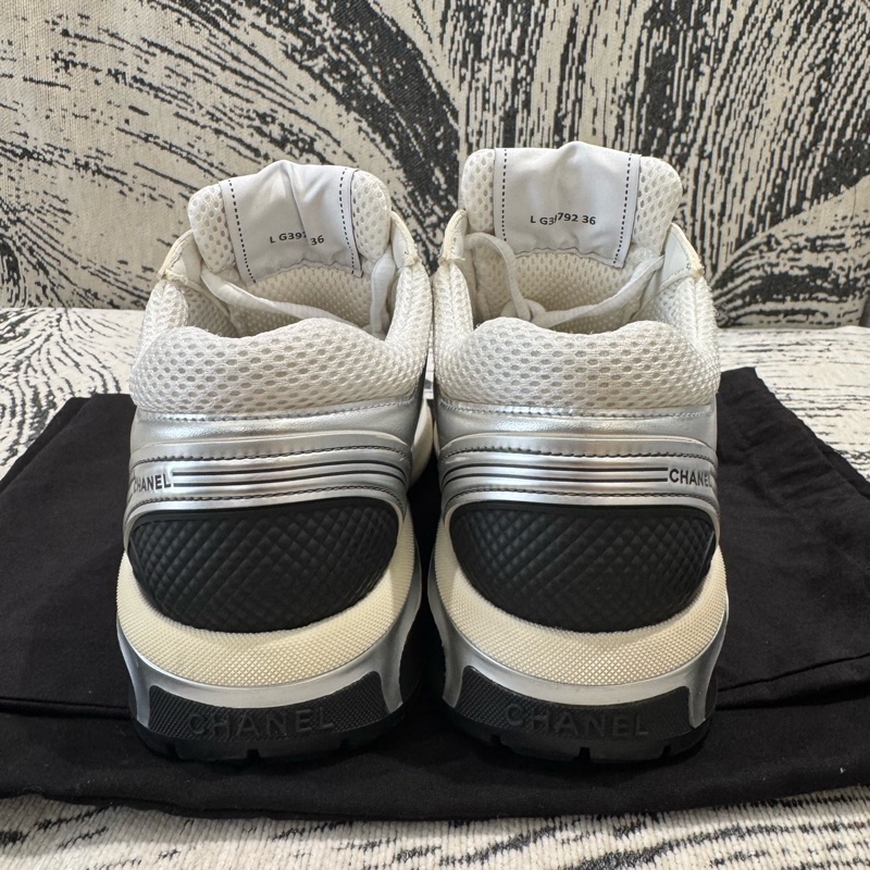 CHANEL 香奈兒銀角大王運動鞋尺碼：36碼 配塵袋-3