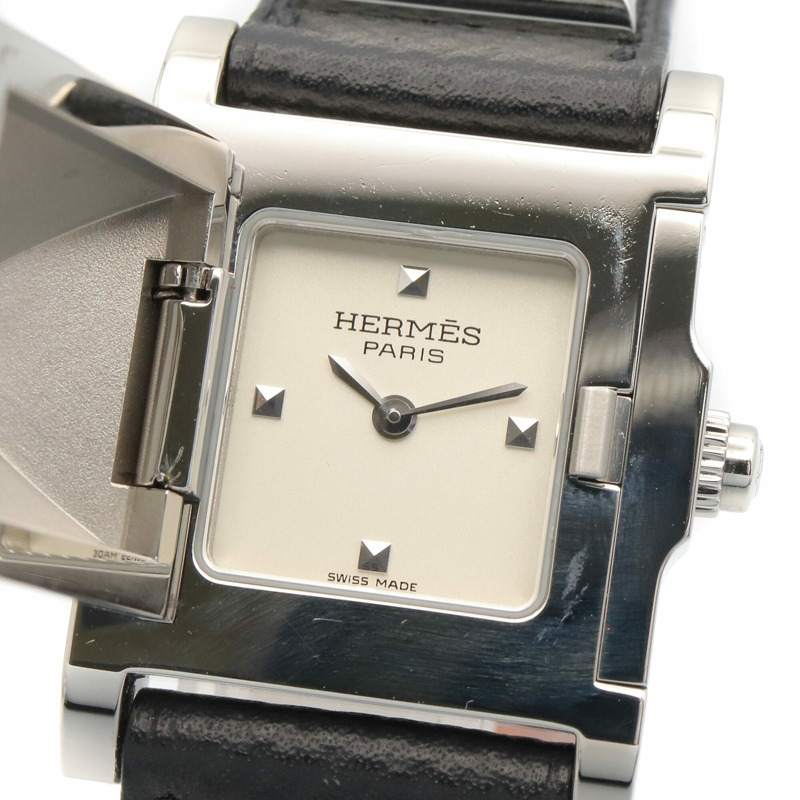 愛馬仕 Medor 女士腕錶，不鏽鋼錶殼配皮錶帶，銀色，型號 ME3.210-4