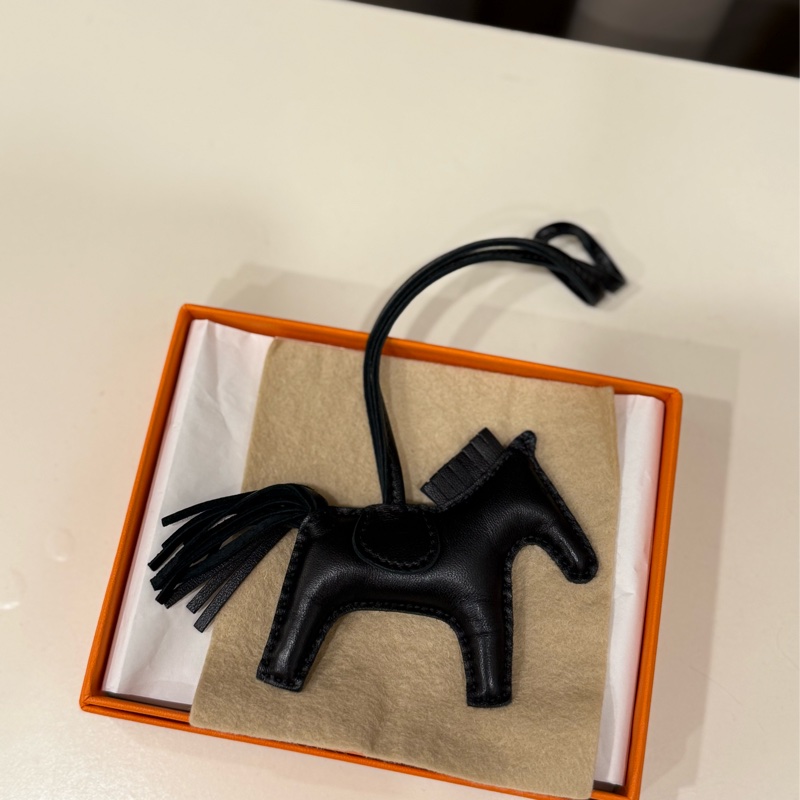 Hermes愛馬仕 RODEO MM 小馬造型小羊皮吊飾 (全黑)-1