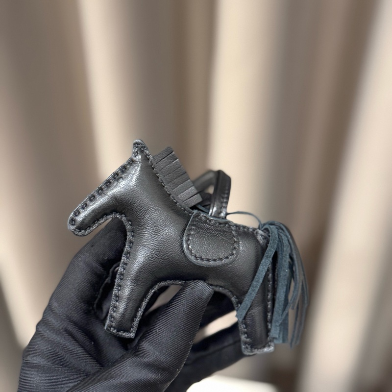 Hermes愛馬仕 RODEO MM 小馬造型小羊皮吊飾 (全黑)-3