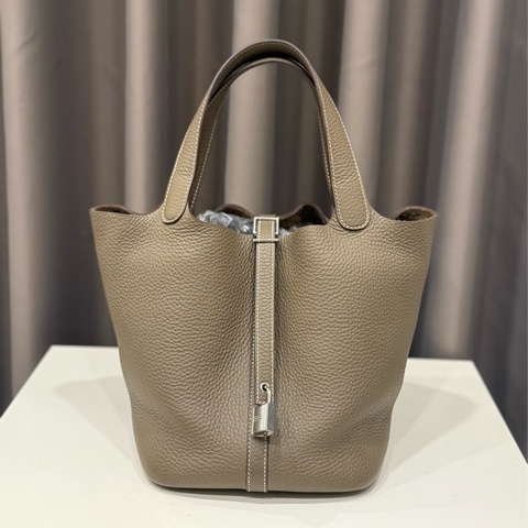 （超級美包🥂）HERMES 愛馬仕 大象灰Picotin 22 MM 菜籃子 W刻 銀扣