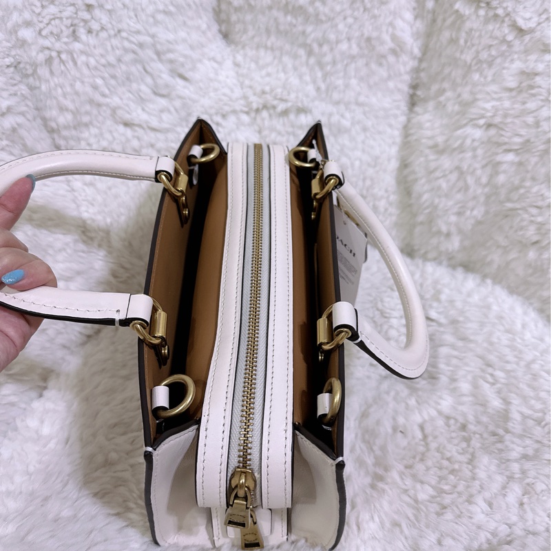 未使用coach Rogue 26 手提肩背包（原價24800元）-22