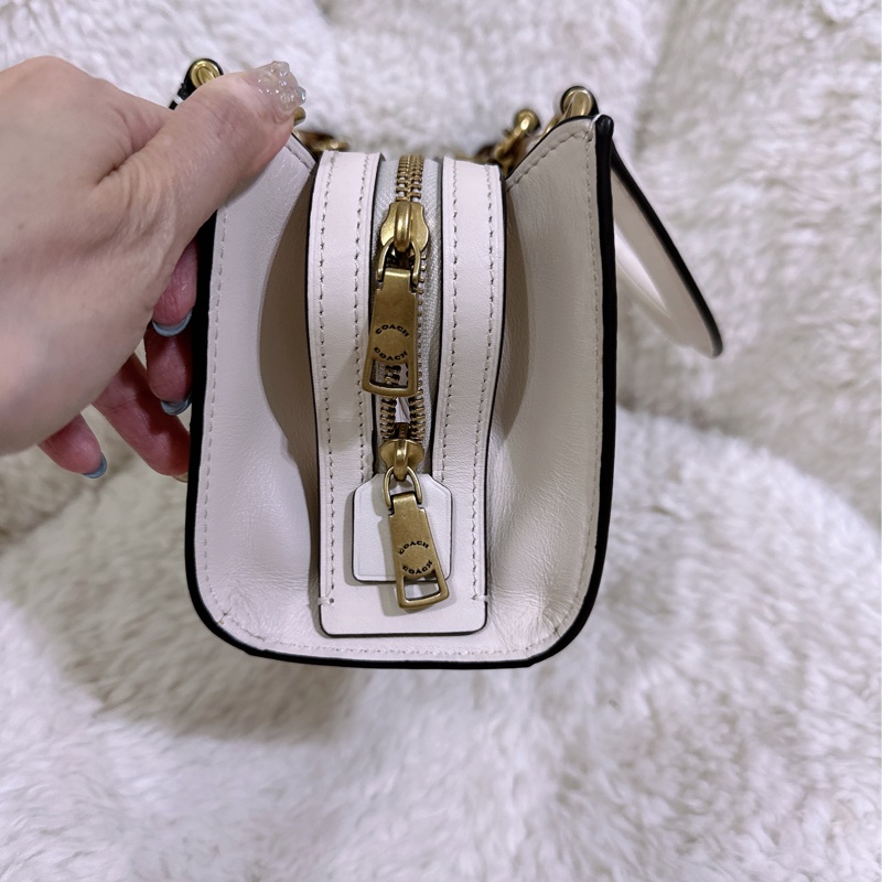 未使用coach Rogue 26 手提肩背包（原價24800元）-28