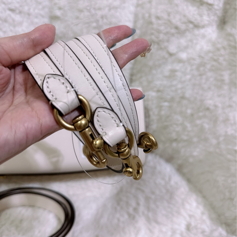 未使用coach Rogue 26 手提肩背包（原價24800元）-31