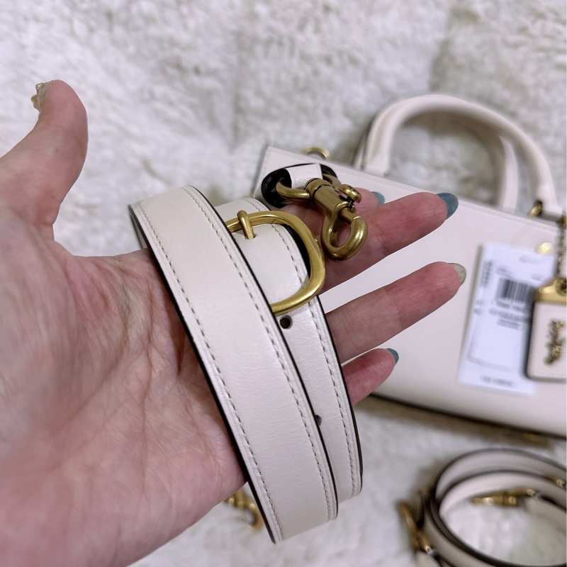 未使用coach Rogue 26 手提肩背包（原價24800元）-32