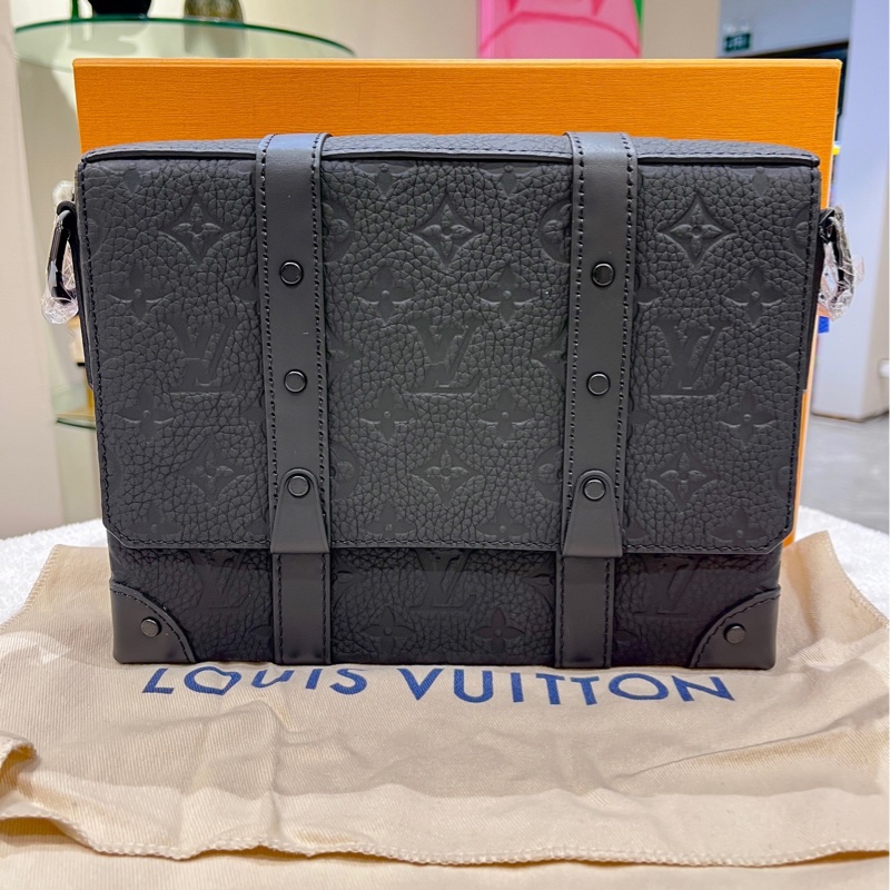 99❤️路易威登/Louis Vuitton 全皮壓紋Trunk 男款 黑色-1