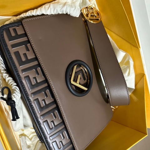 Fendi 咖啡色牛皮Kan I F Zucca中號手提兩用肩背包