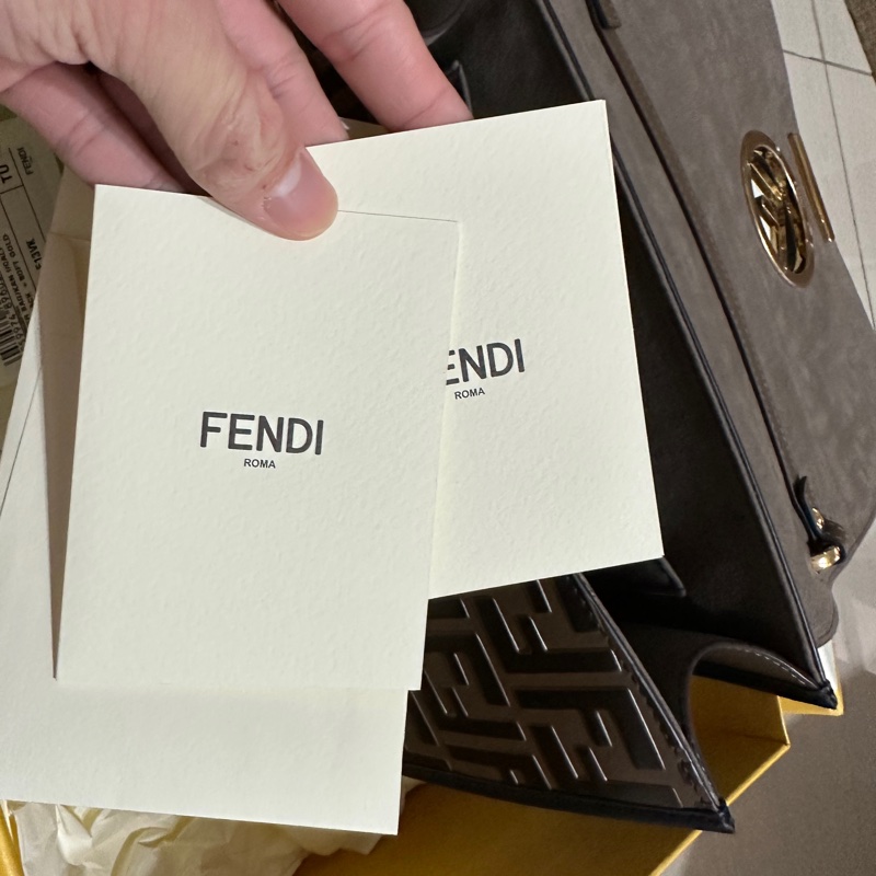Fendi 咖啡色牛皮Kan I F Zucca中號手提兩用肩背包-3