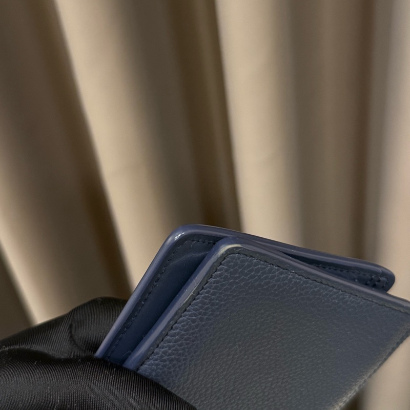 Louis vuitton 路易威登 Multiple系列立體LV標誌牛皮對折皮夾(藍色)-4