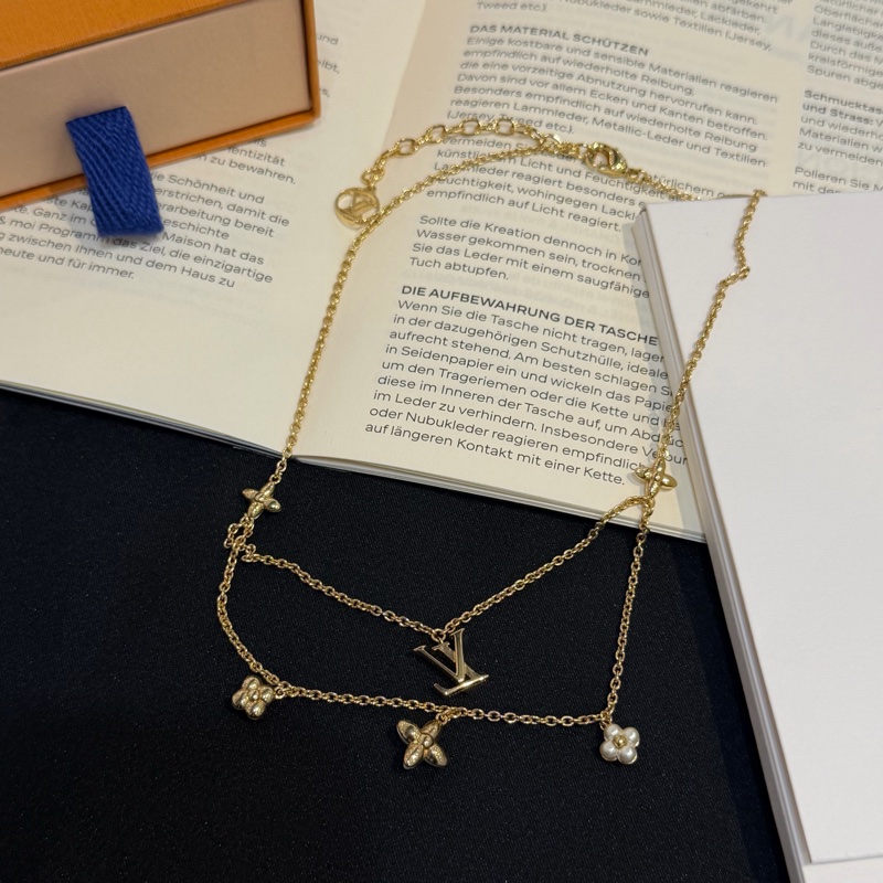 LV FLORAGRAM珍珠花花項鍊M00981-2