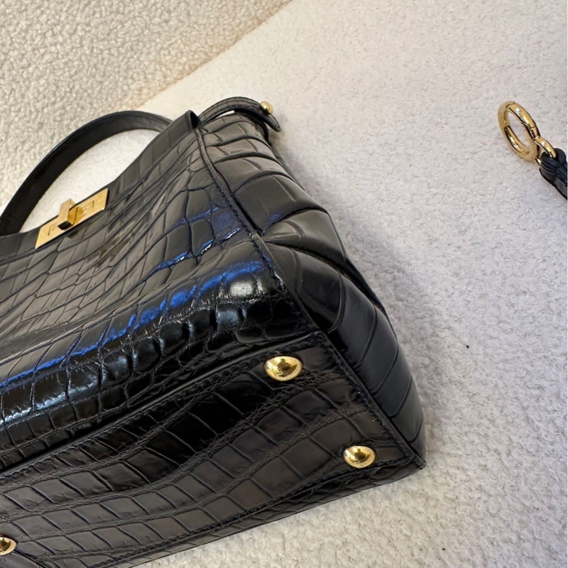 FENDI 芬迪女士手提包 稀有皮質 Peekaboo 黑色鱷魚皮-2