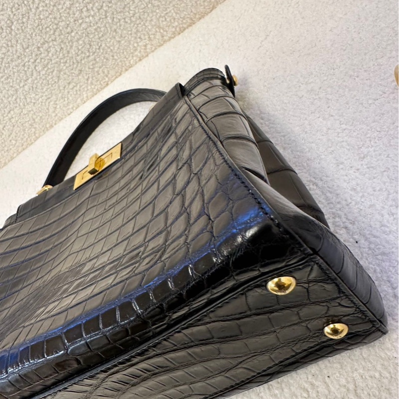 FENDI 芬迪女士手提包 稀有皮質 Peekaboo 黑色鱷魚皮-4