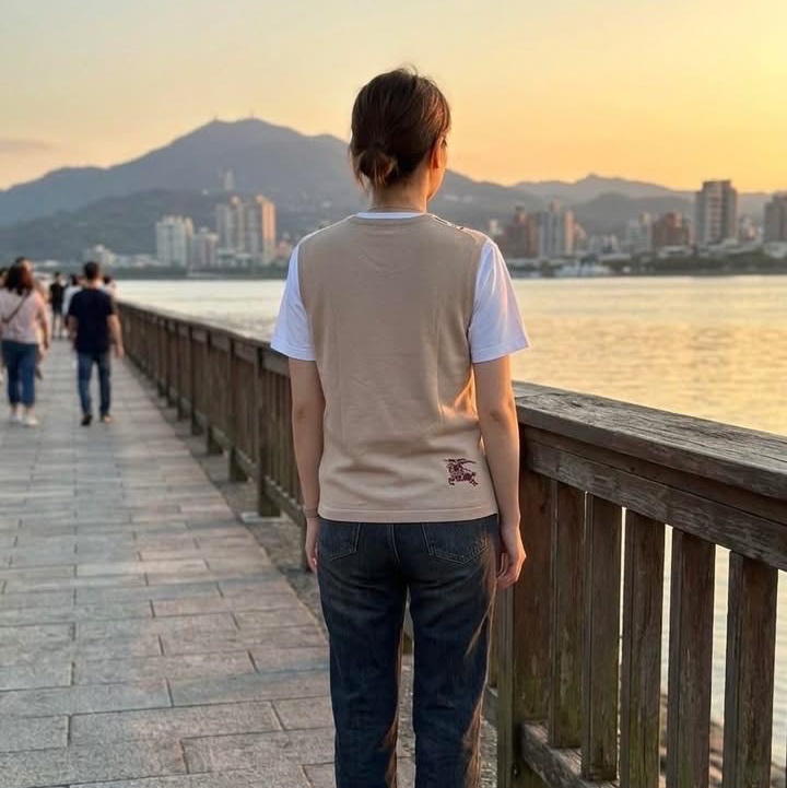 BURBERRY 黑標 大戰馬條紋經典色針織背心-1