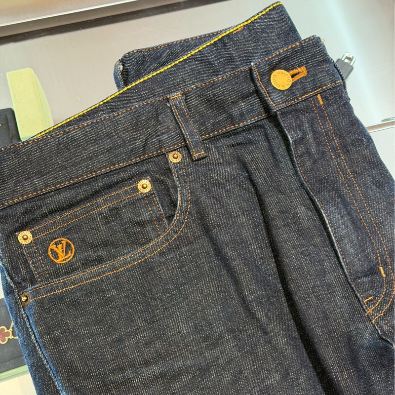 LV刺繡logo牛仔褲-2