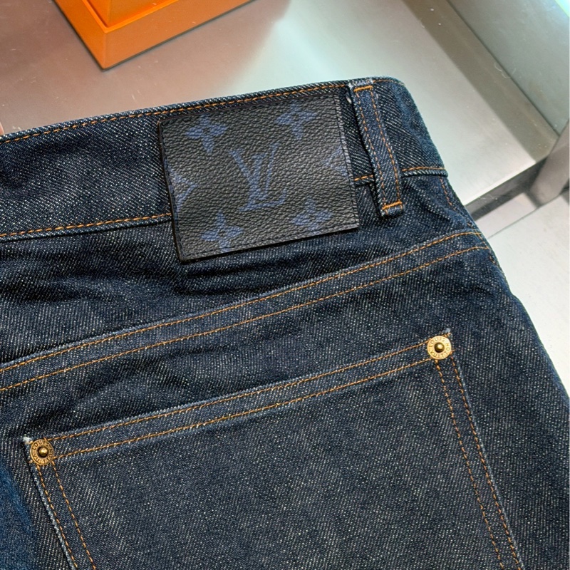 LV刺繡logo牛仔褲-4