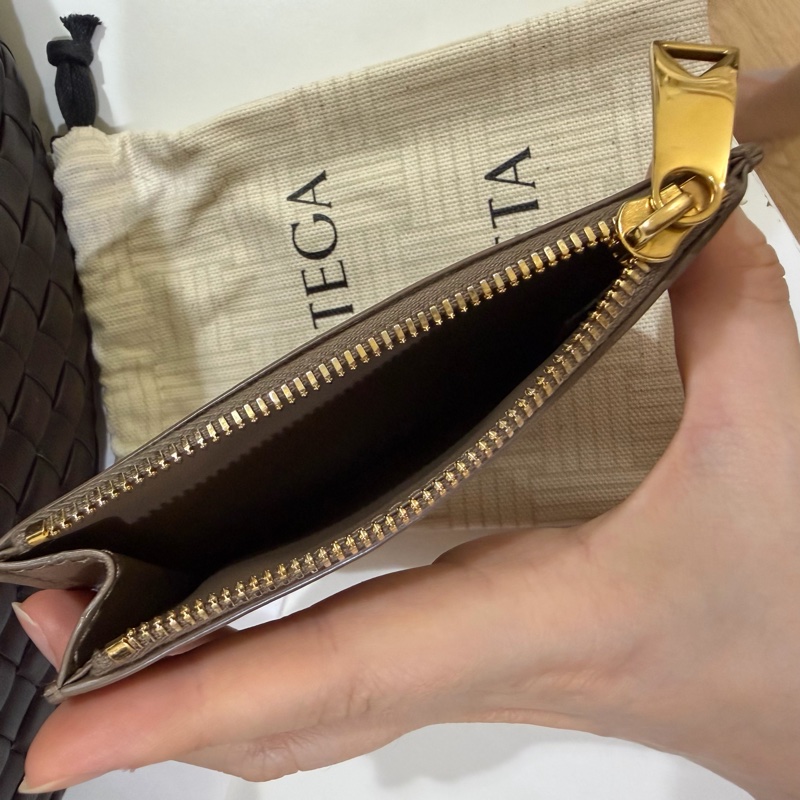 BV 松果棕 咖色零錢短夾卡包 可放鈔票 Bottega Veneta-16