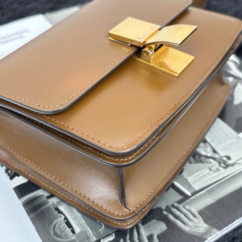 Celine • Box 焦糖棕金釦 豆腐包-9