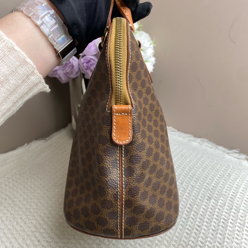 Celine • 經典老花Bolide 貝殼包-9