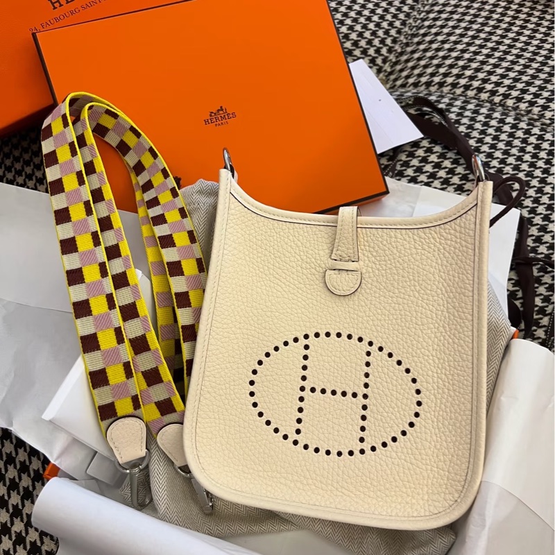 Hermes • Mini Evelyne 16 奶油白銀釦Tc皮-0
