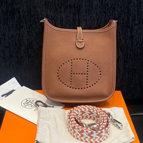 Hermes • Mini Evelyne 16 金棕色銀釦