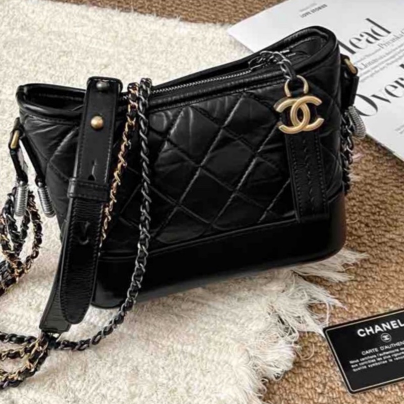 Chanel • Gabrielle 經典黑金牛皮流浪包 小號 有卡-1