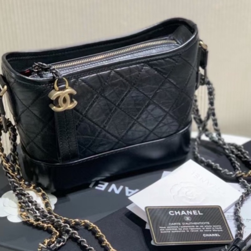 Chanel • Gabrielle 經典黑金牛皮流浪包 小號 有卡-4